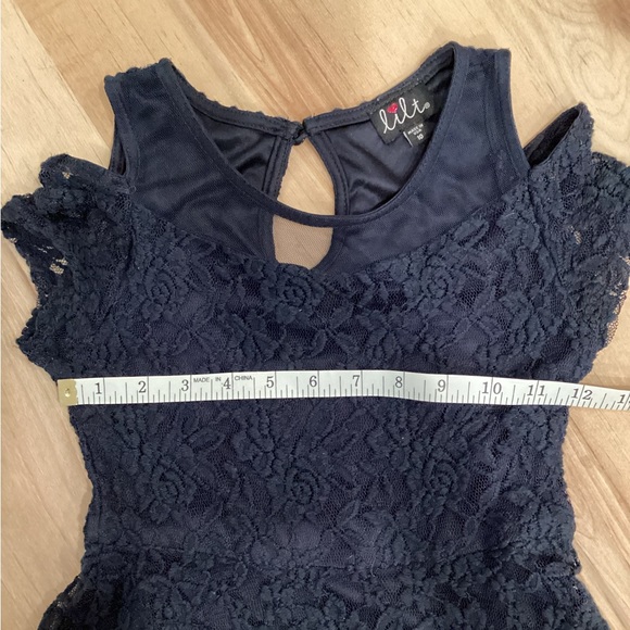 Lilt navy blue elastic stretch lace cold shoulder holiday dress | girls 10 - Picture 7 of 7